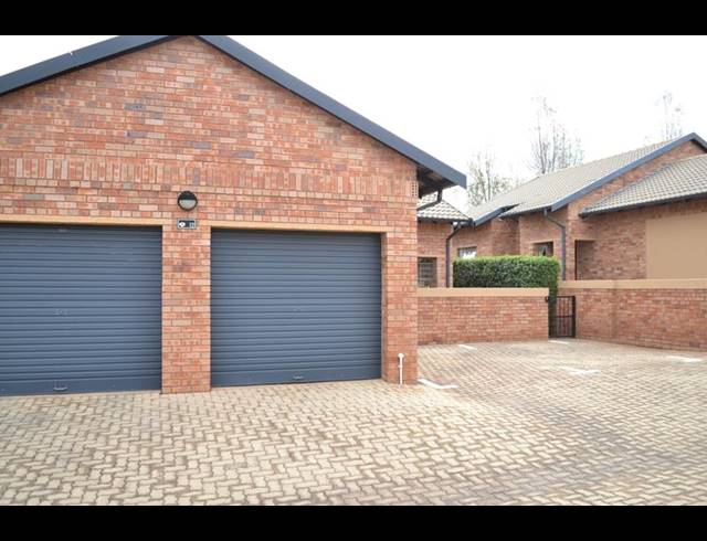 2 BEDROOM PROPERTY TO RENT IN SUGAR BUSH ESTATE